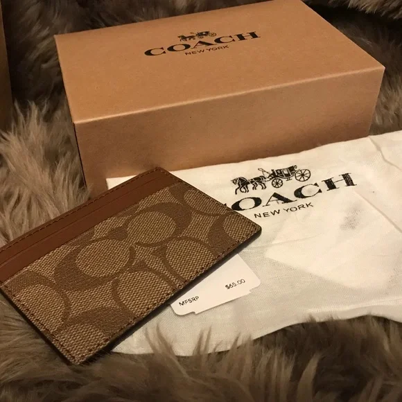 Coach Card Wallet - Picture 3 of 4